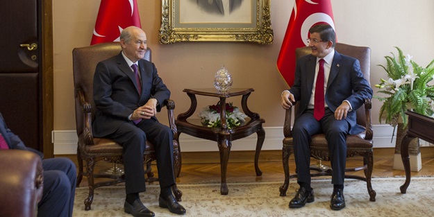 Davutoğlu ile Bahçeli bir araya geldi