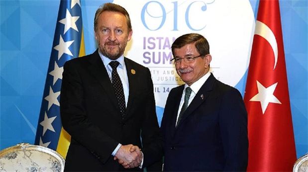 Başbakan Davutoğlu ile İzzetbegoviç bir araya geldi