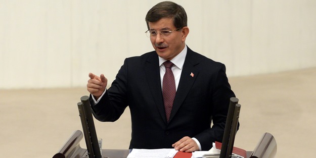 Davutoğlu 'darbecisiniz' dedi CHP'liler zıpladı