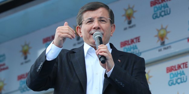 Davutoğlu: Koltuğa yapışanlar kalkmıyorlar