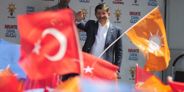 Başbakan Davutoğlu'ndan Bahçeli'ye sert sözler