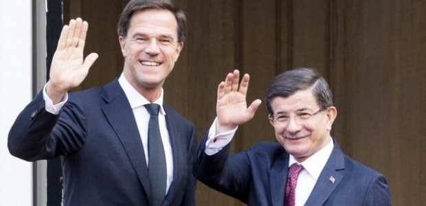Başbakan Davutoğlu yurda döndü