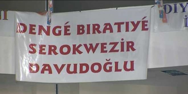 Başbakan Davutoğlu'na ilginç pankart