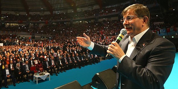 Başbakan Davutoğlu'ndan Almanya'da 10 müjde
