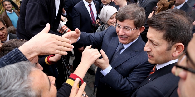 Başbakan Davutoğlu'ndan büyük vefa örneği