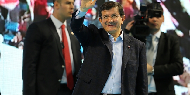 Başbakan Davutoğlu'ndan sürpriz ziyaret