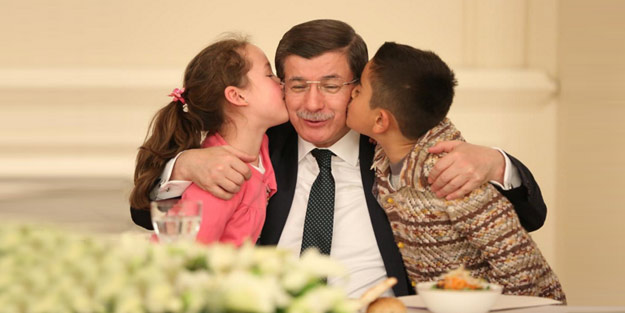 Davutoğlu'ndan Instagram'da özel paylaşım