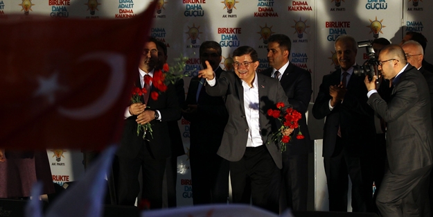 Davutoğlu söz verdi! İstifa edecek