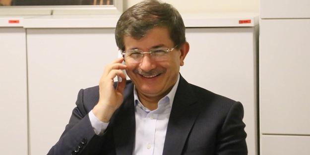 Başbakan Davutoğlu'ndan anlamlı telefon