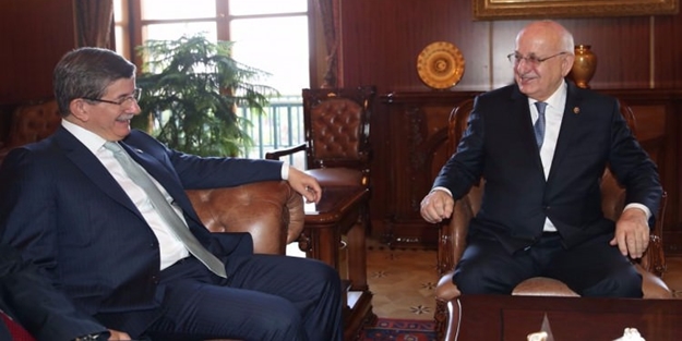 Başbakan Davutoğlu'ndan veda ziyareti