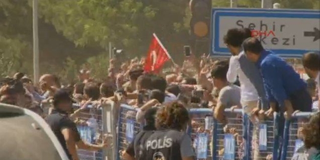 Başbakan Elazığ'da bu sloganla karşılandı