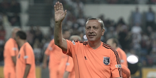 Başbakan Erdoğan yıllar sonra yeşil sahalara döndü