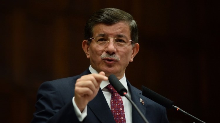 Davutoğlu hain propagandaya Sur'dan cevap verecek