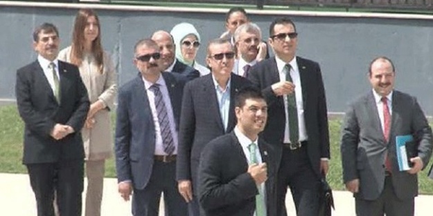 Başbakan kazaya şahit oldu ilgilenmek istedi