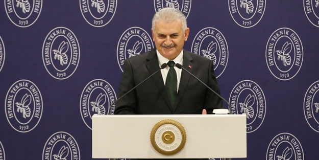 Başbakan Yıldırım dinleyicileri kahkahaya boğdu