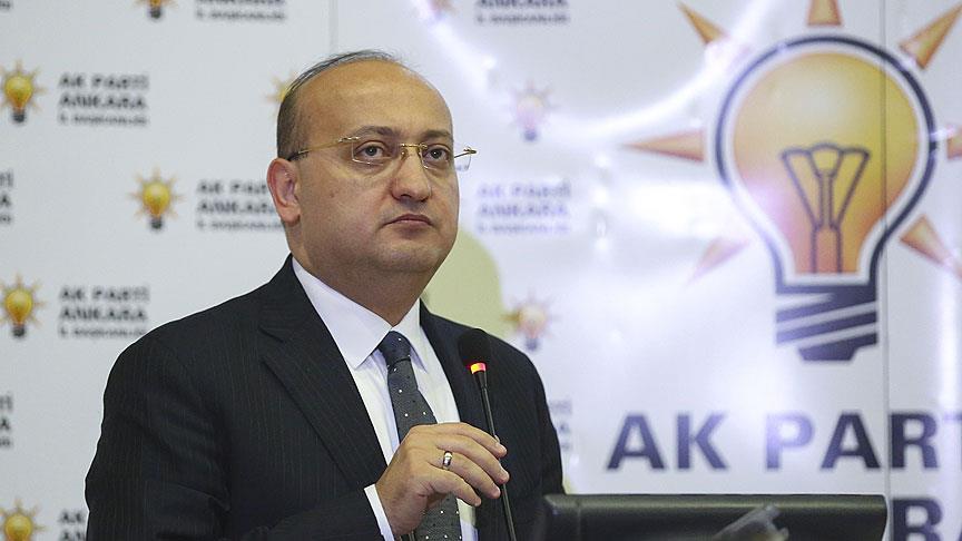 Başbakan Yardımcısı Akdoğan: Ayıyla aynı çuvala giriyorlar