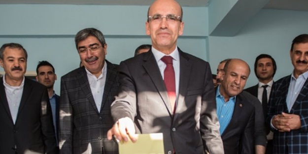 Başbakan yardımcısı Mehmet Şimşek oyunu kullandı