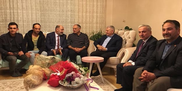 Başbakan Yıldırım bıçaklanan belediye başkanını ziyaret etti