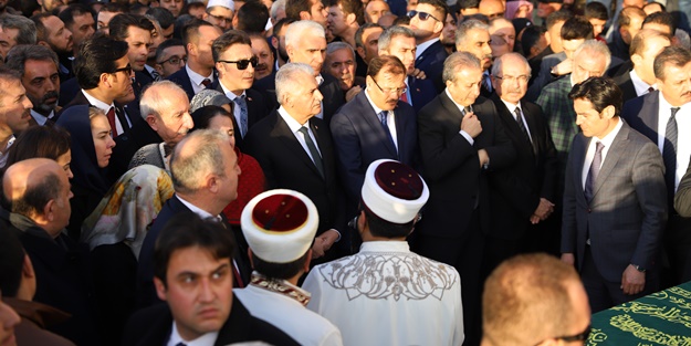 Başbakan Binali Yıldırım cenaze törenine katıldı