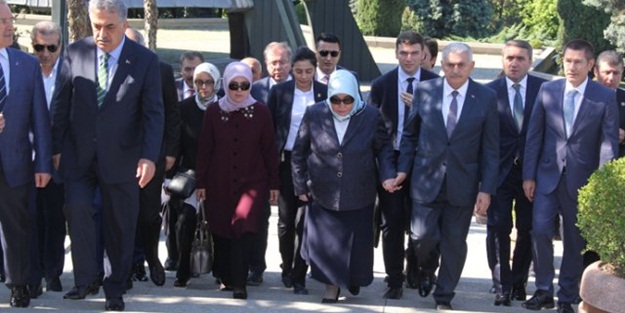 Başbakan Yıldırım, Davutoğlu'nun yaptığını yaptı