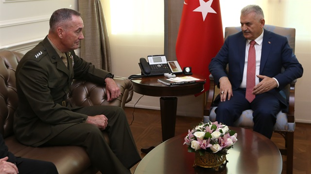 Başbakan Yıldırım Dunford’a darbe filmi izletti
