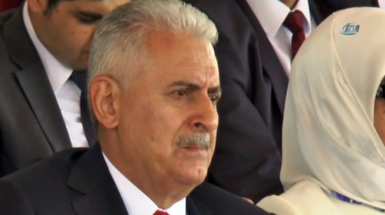 Başbakan Yıldırım gözyaşlarına hakim olamadı