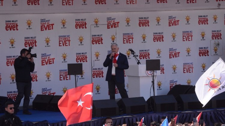 Başbakan Yıldırım: Kılıçdaroğlu koltuğuna yapışmış!