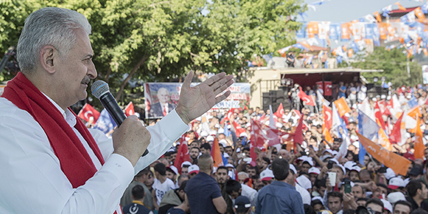 Yıldırım: Mehmetçik Irak'ın 30 kilometre içine