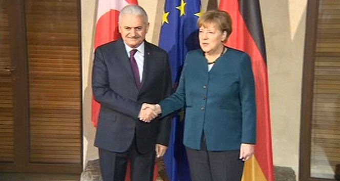 Başbakan Yıldırım, Merkel'le görüştü!