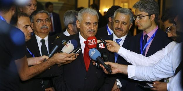 Başbakan Yıldırım: MHP ile ayrı partiyiz ama...
