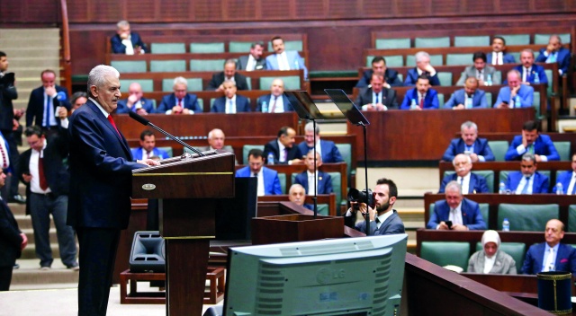 Başbakan Yıldırım: Seçime en sağlam çatı altında giriyoruz