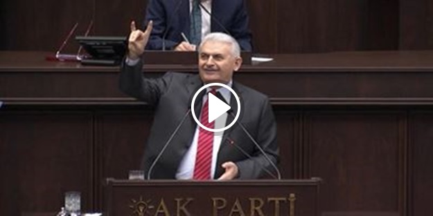 Başbakan Yıldırım'dan bozkurt işareti!