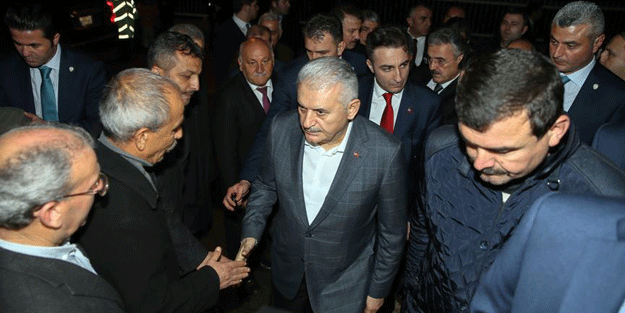 Başbakan Yıldırım'dan şehit ailesine taziye ziyareti