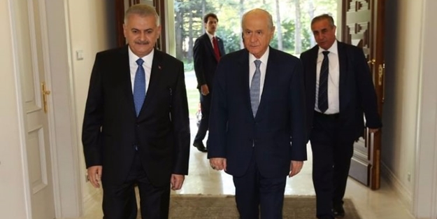 Devlet Bahçeli'ye FETÖ listesi!