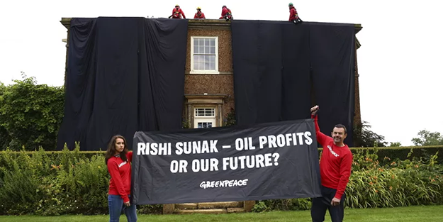 Başbakan'ın konutunu bastılar