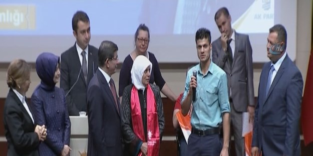 Başbakanın programına Kürt genç damga vurdu