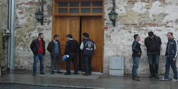 Başbakanlık ofisinde silah sesleri!