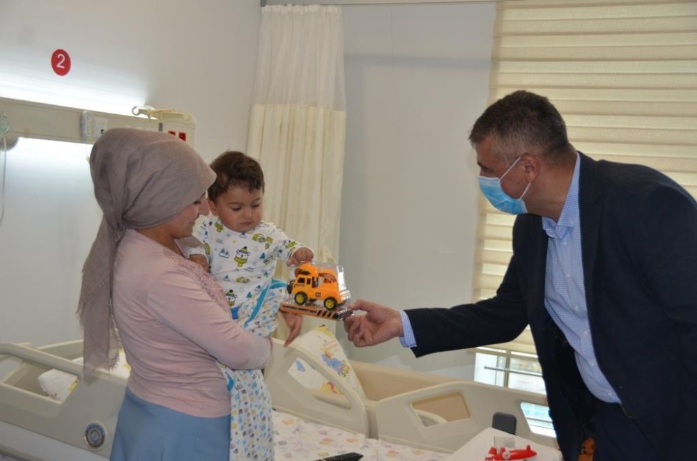 Başhekim Aktürk’dan hem ziyaret hem de Covid-19 uyarısı 
