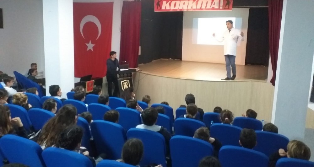 Başhekim Arıcı öğrencilere koronavirüsü anlattı 
