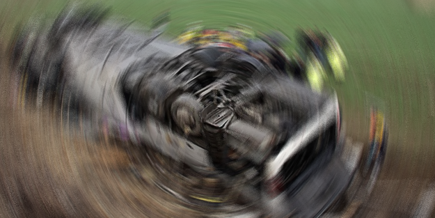 Başıboş köpek yine kazaya neden oldu!