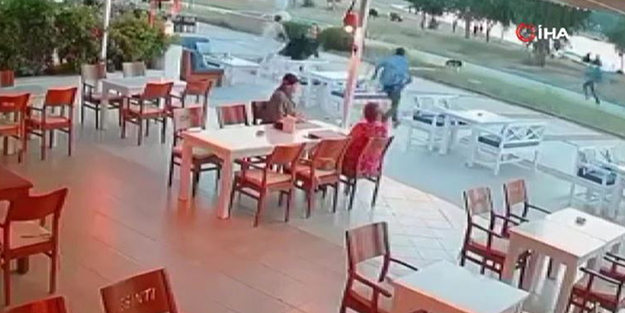 Başıboş sokak köpeği küçük çocuğa saldırdı! Korku dolu anlar kamerada