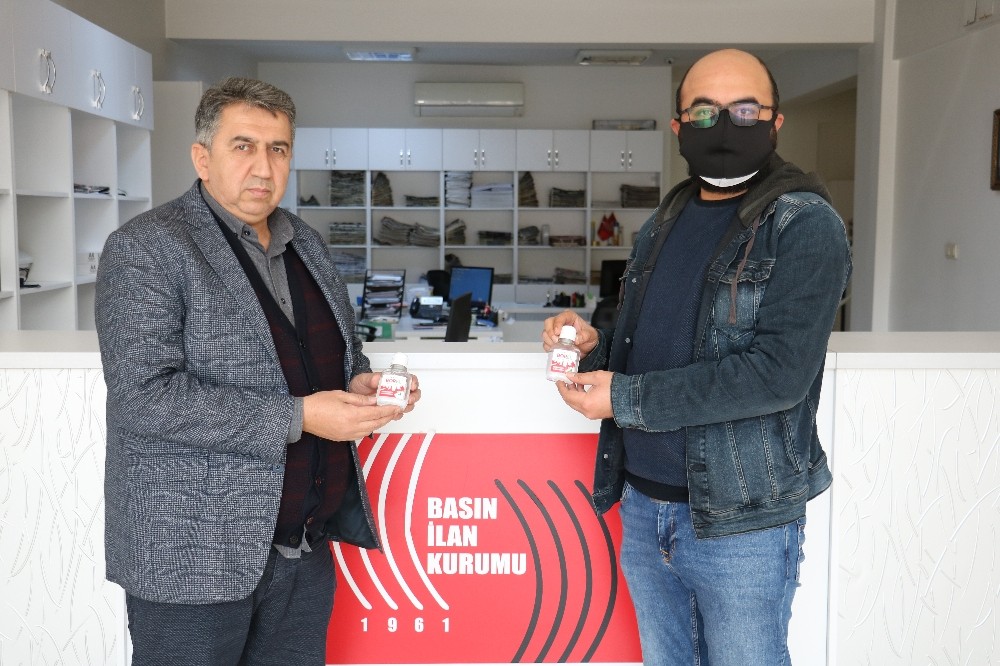 Basın İlan Kurumundan gazetecilere el dezenfektanı 