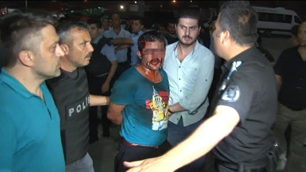 Başına taşla vurup silahını aldı… Fatih’te dehşet! Kanlar içinde yakalandı