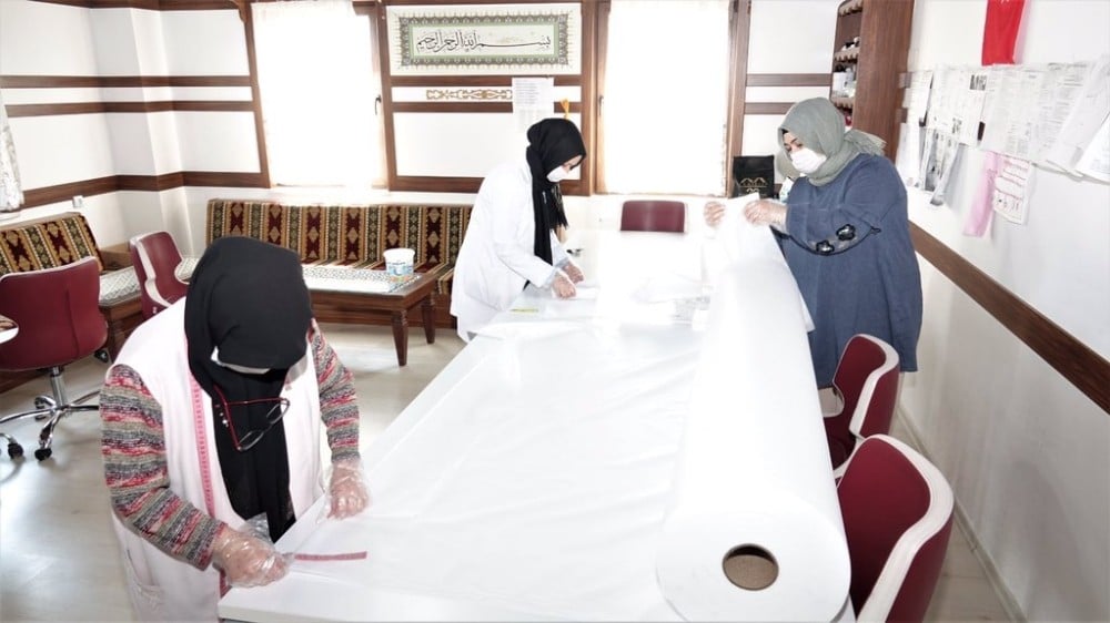 Başiskele Belediyesi maske üretimine başladı 