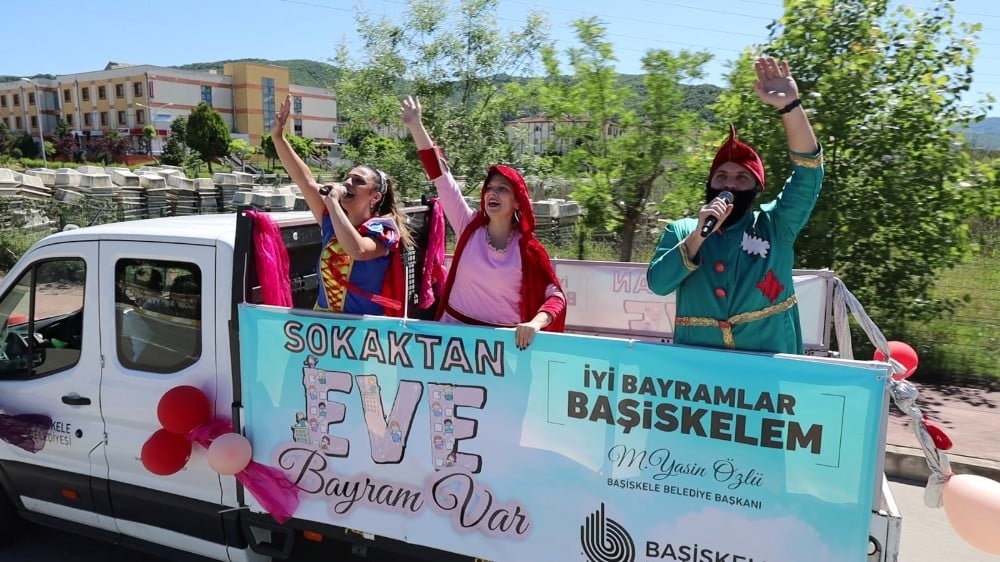 Başiskele’de bayram sokaklardan evlere sığdı 