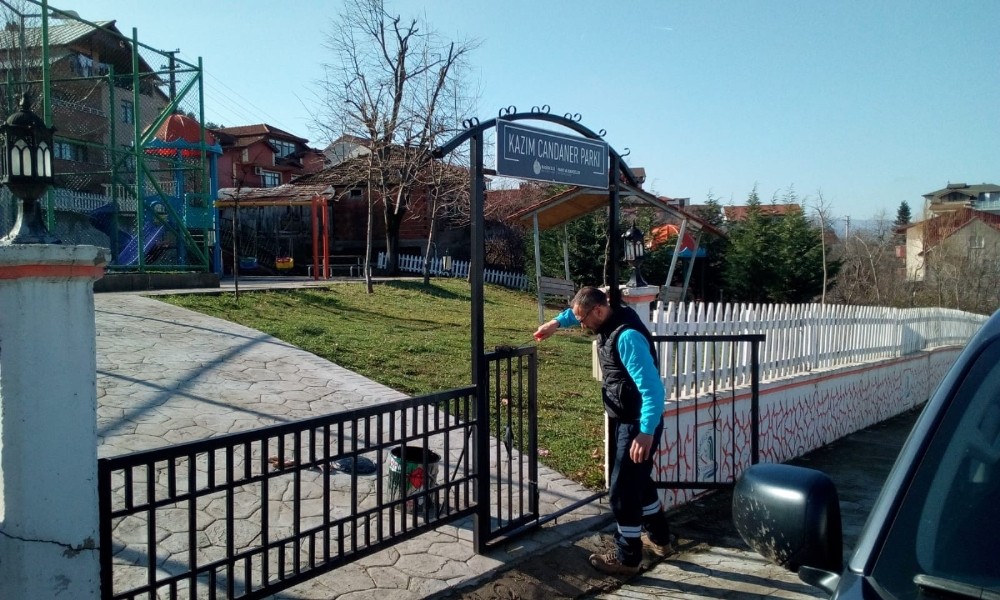 Başiskele’de park ve bahçeler elden geçiriliyor 