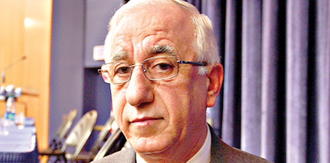 ‘Basit ilaçları bulamamaktan ölüyorlar’