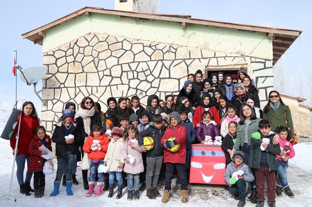 Başkale Belediyesinden ‘Bir oyun bin tebessüm’ projesi 