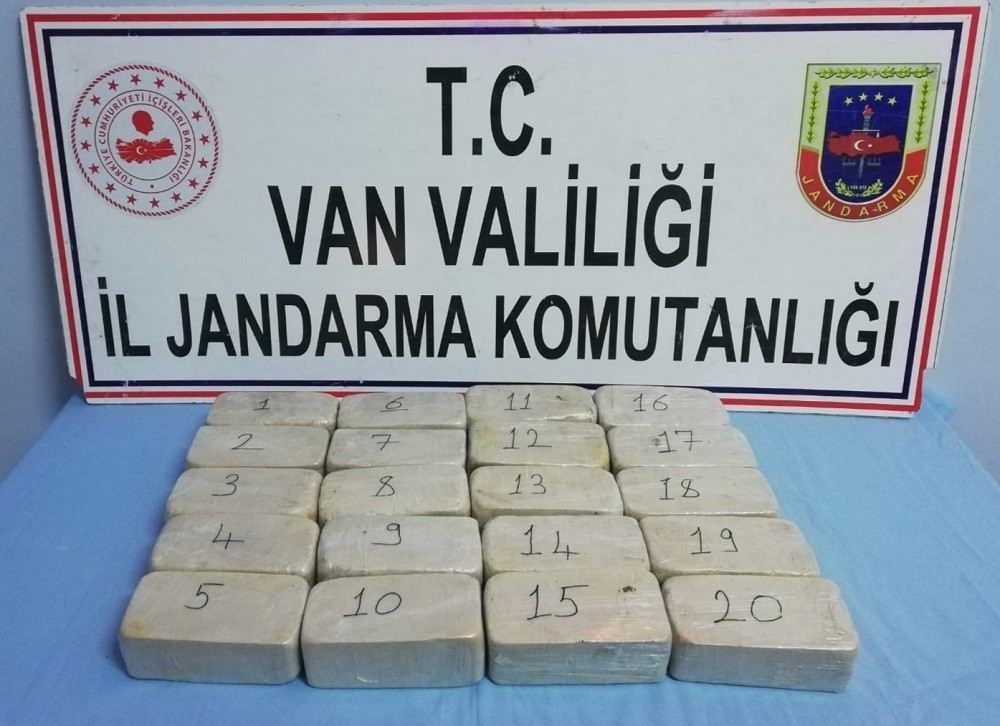 Başkale’de 20 kilo 500 gram eroin ele geçirildi 
