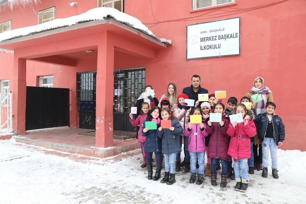 Başkaleli öğrencilerden Kütahya’daki ‘Kardeş Okula’ sevgi mektubu 